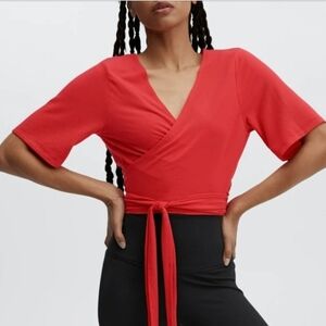 NWT‎ Fabletics Leila Wrap Top